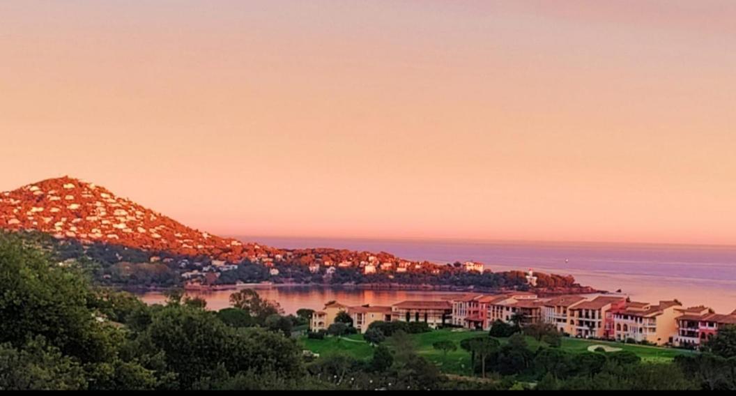Vacances En Paradis Saint-Raphaël エクステリア 写真